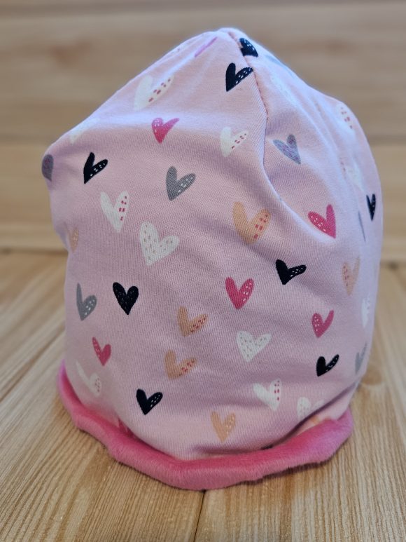 Cappello cuori fatto a mano