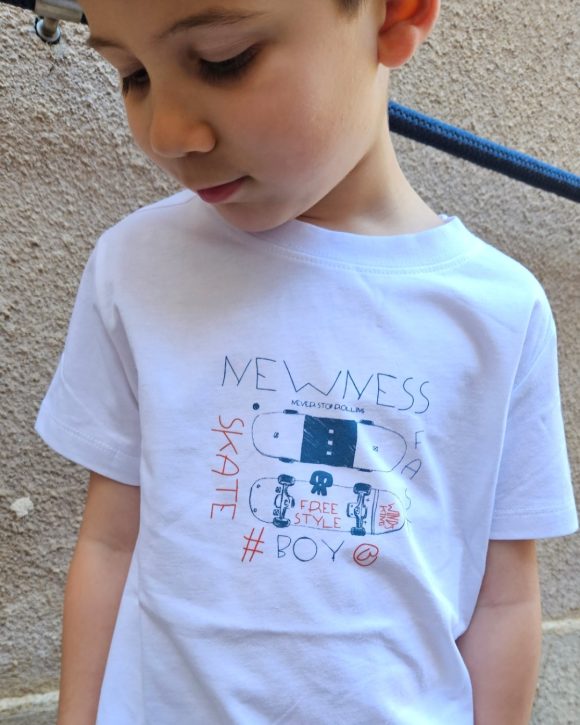 T-shirt skate